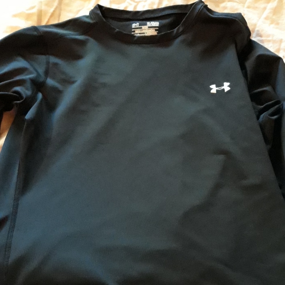 UNDER ARMOUR  MENS SHIRT